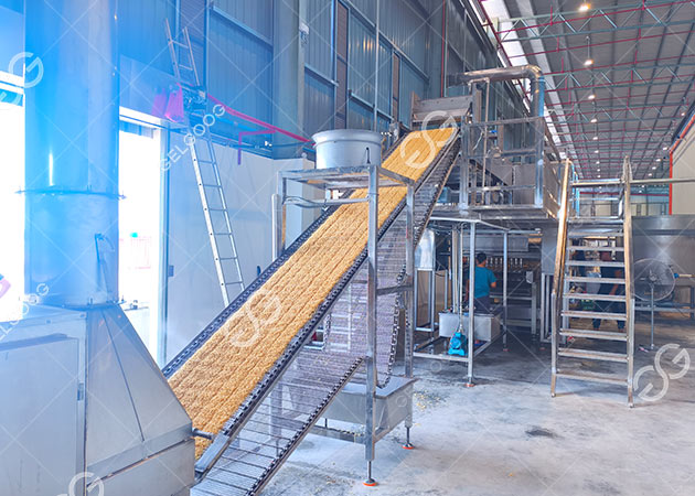 Ligne de nouilles instantanées en Malaisie