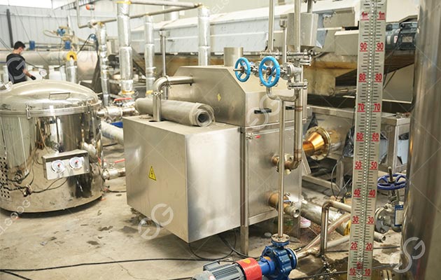 Machine automatique pour la friture d'anchois